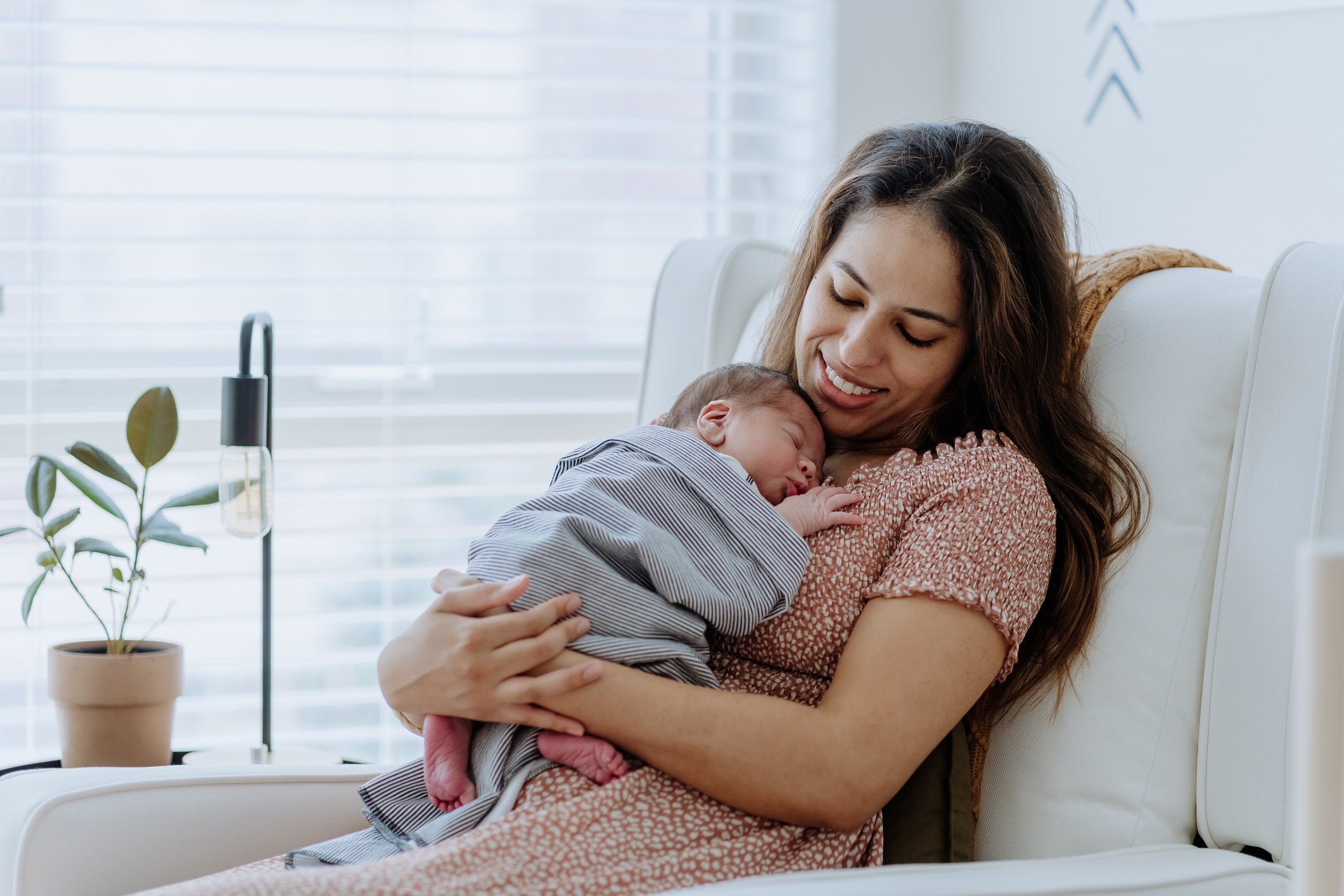 SYNERGY HomeCare mother with her newborn
