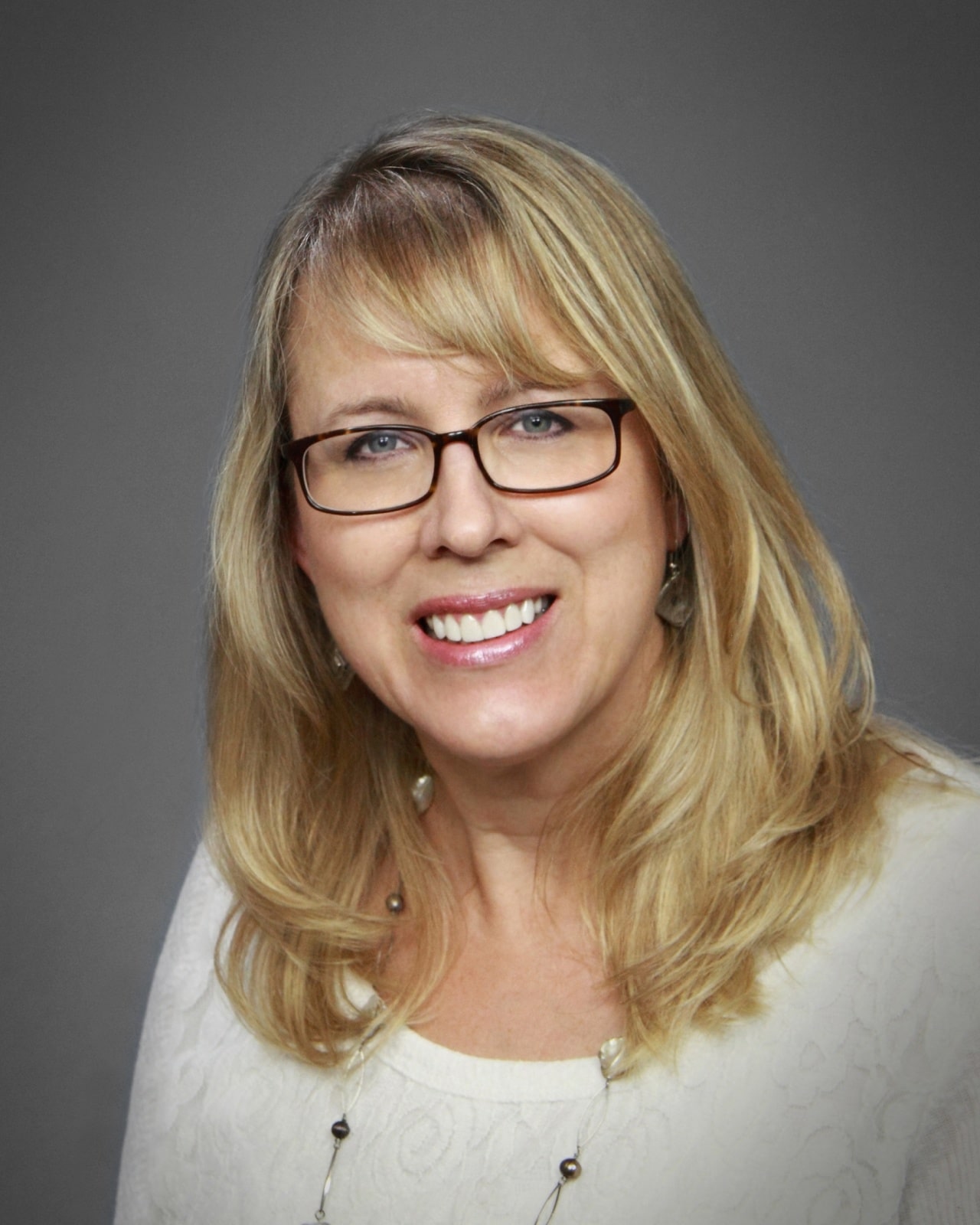 Lisa Geyen - Owner of SYNERGY HomeCare of Tucson